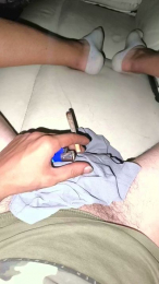 Manol072 webcam model stream image