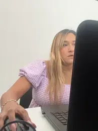 DarianaGuzz webcam model stream image