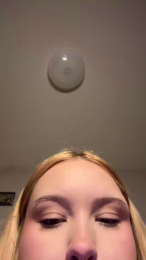 urprincess_bby webcam model stream image