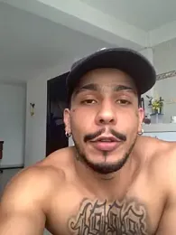 DeimonOficial webcam model stream image