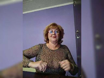 KarinkaSweet webcam model stream image