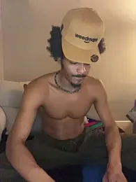 TRILLAHUNG webcam model stream image