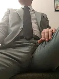 TurkishDelightinaSuit webcam model stream image