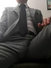 TurkishDelightinaSuit webcam model stream image
