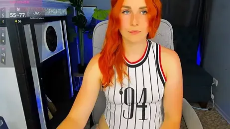 YrKiraXO webcam model stream image