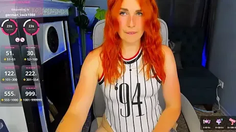 YrKiraXO webcam model stream image