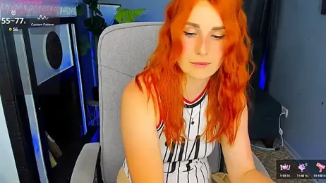 YrKiraXO webcam model stream image