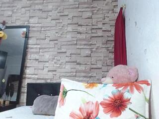 Mia Sain webcam model stream image