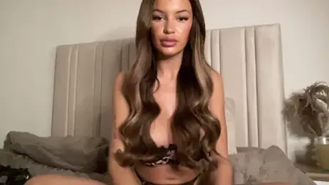 LaceyMayxox webcam model stream image