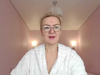 TheCryptoQueen webcam model stream image