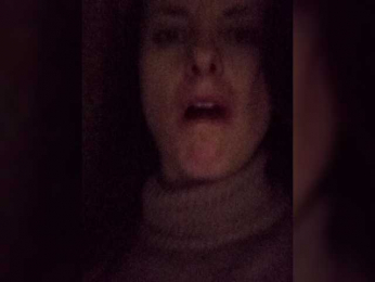 Erine9900 webcam model stream image