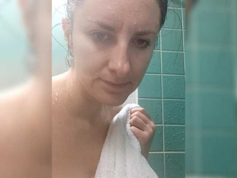 Erine9900 webcam model stream image