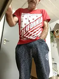 bottomhairy webcam model stream image