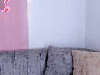 april-adamson webcam model stream image