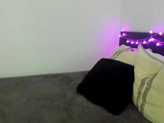 babielynn webcam model stream image