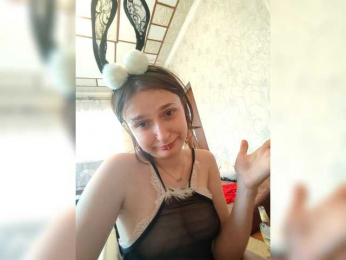 Ilyshavika2231 webcam model stream image