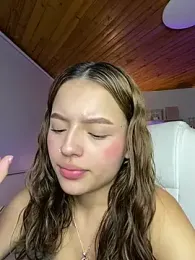 Sofia18_pinkk webcam model stream image
