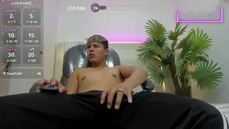 Nightmare_Voyy webcam model stream image
