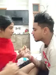 romantic_couple1 webcam model stream image