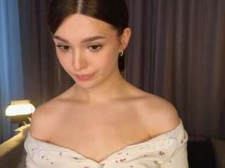 fancyfunnell webcam model stream image