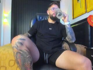 Conor Santos webcam model stream image