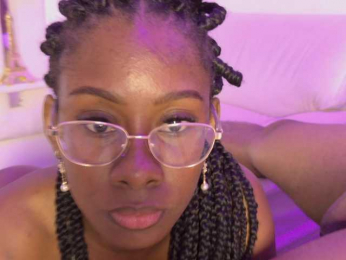 mila-n-max webcam model stream image