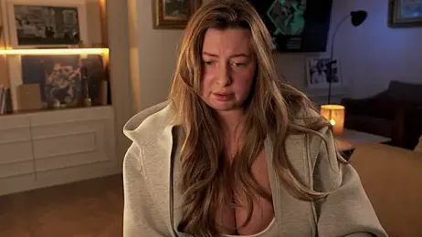 curvyflawless webcam stripchat model stream image