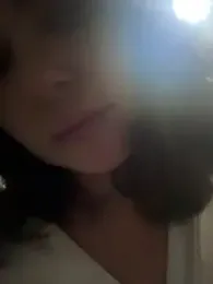 sukhakunis1 webcam stripchat model stream image