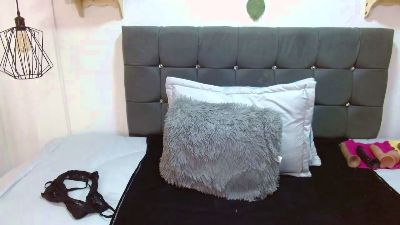 sasi_luna webcam cam4 model stream image