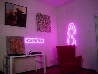 barbiedollhouse webcam model stream image