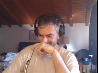 Maxwell Grant webcam model stream image
