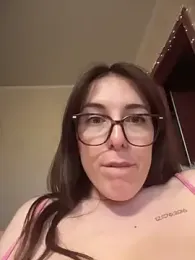 MommmyYummy webcam model stream image