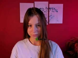 esme-moore webcam model stream image