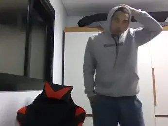 Juninho10c webcam stripchat model stream image