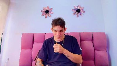 Keytwoo webcam model stream image