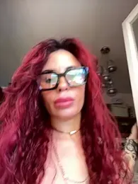 Dancing_wmyselF_ webcam model stream image