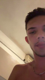 Kratos279 webcam model stream image