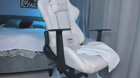 MayaNextDoor webcam model stream image