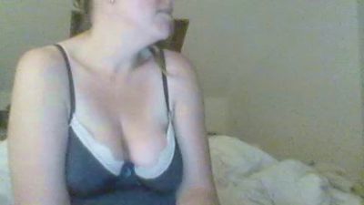 charlyliloo webcam cam4 model stream image