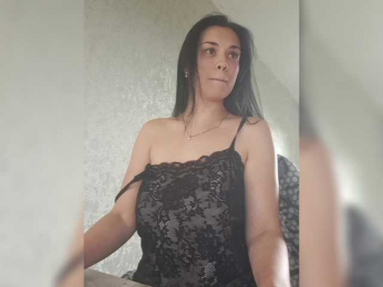 Lady-grace webcam model stream image