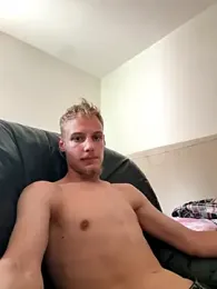YummyPatrol94 webcam model stream image