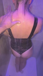 French_mom webcam model stream image