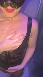 French_mom webcam model stream image