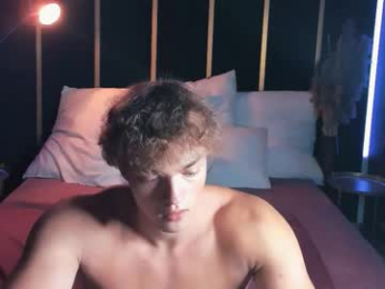 chase_muscular webcam model stream image