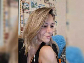 krisred webcam model stream image