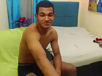 Black_hugecock webcam model stream image