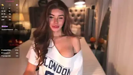 ParisianDoll webcam model stream image