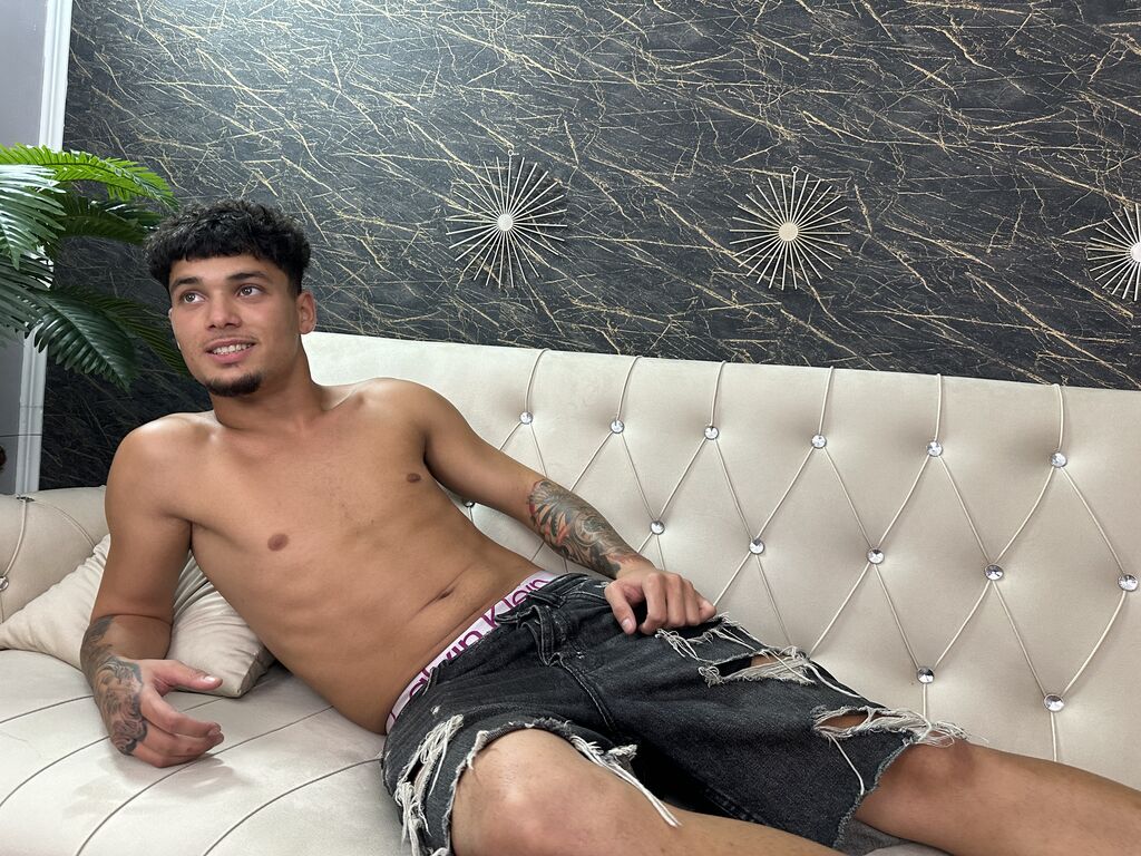 MarkosMateo webcam model stream image