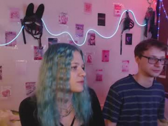 your_horny_friends webcam model stream image