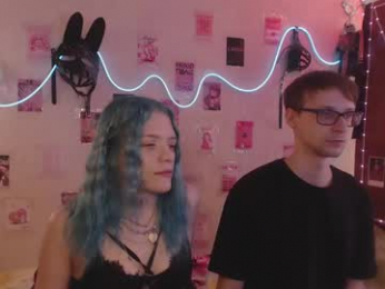 your_horny_friends webcam model stream image